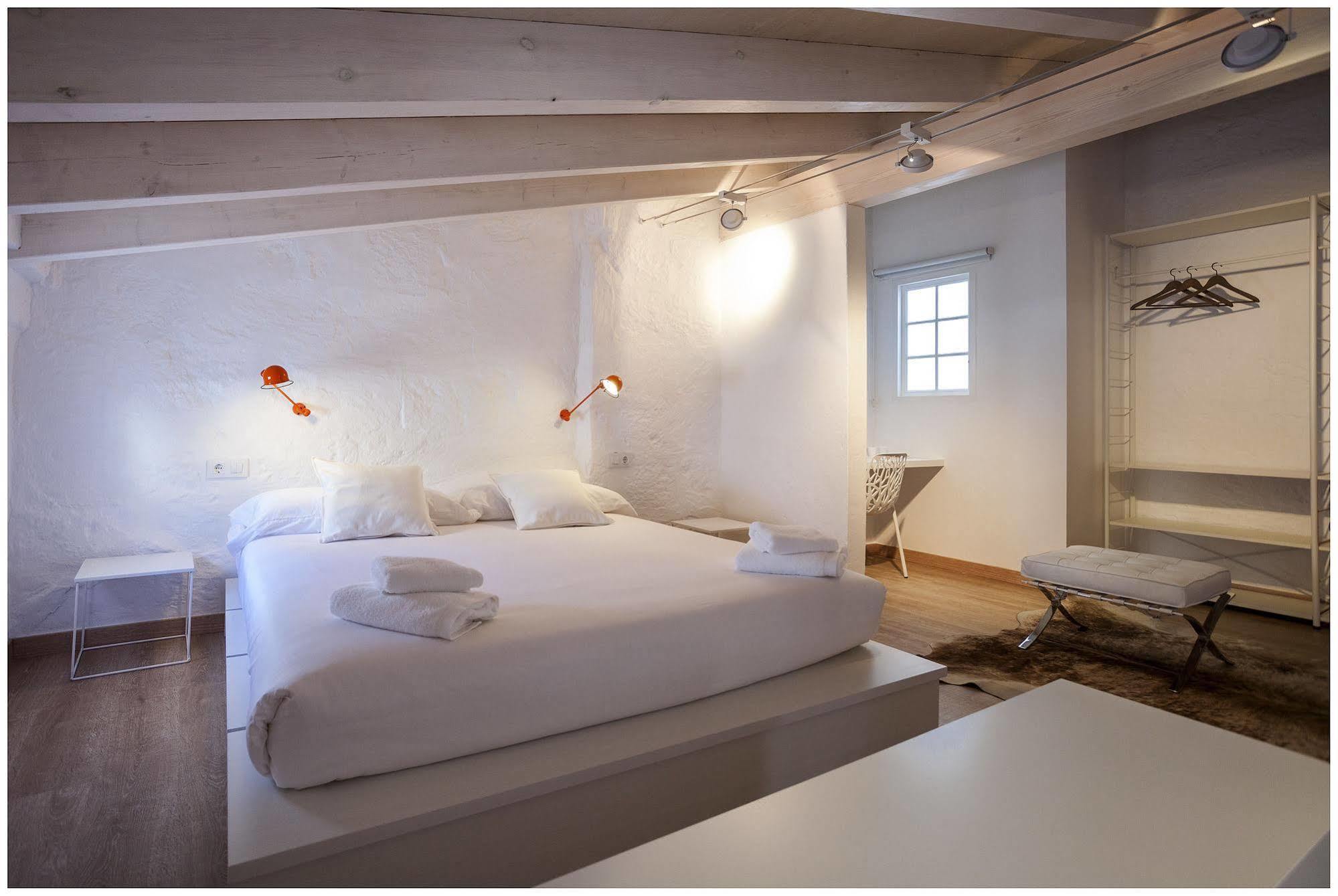 Cheap & Chic Hotel Ciutadella  Εξωτερικό φωτογραφία