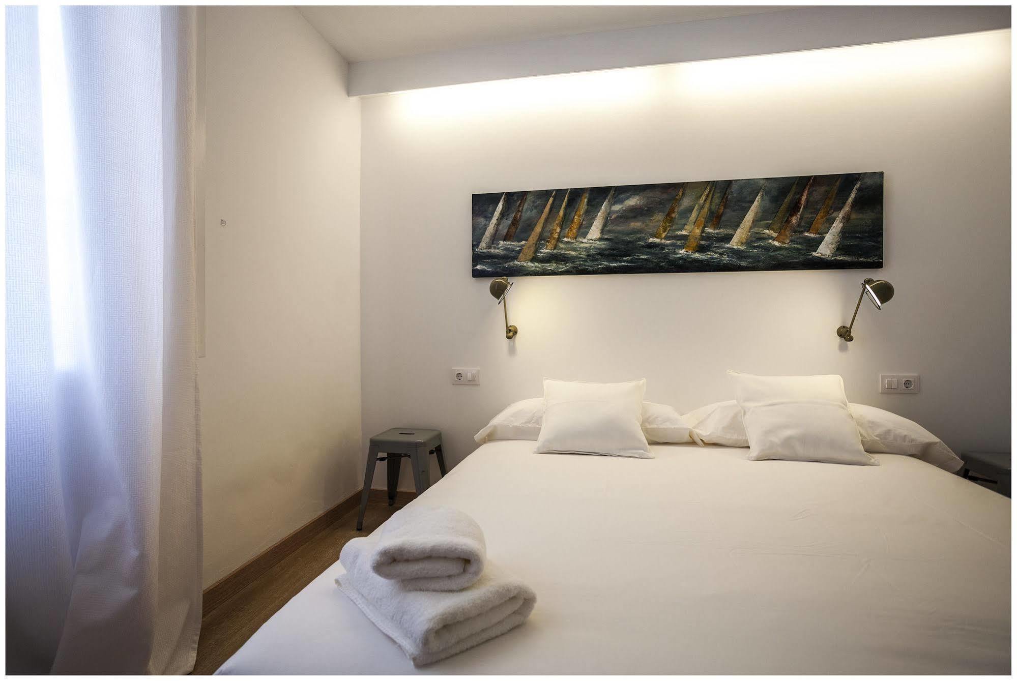 Cheap & Chic Hotel Ciutadella  Εξωτερικό φωτογραφία